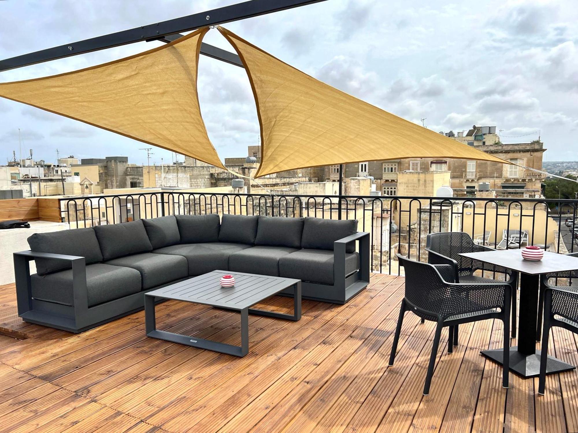 Florette Suite 1Br With Stunning Lounge Terrace By Arcobnb Ил-Фурияна Екстериор снимка