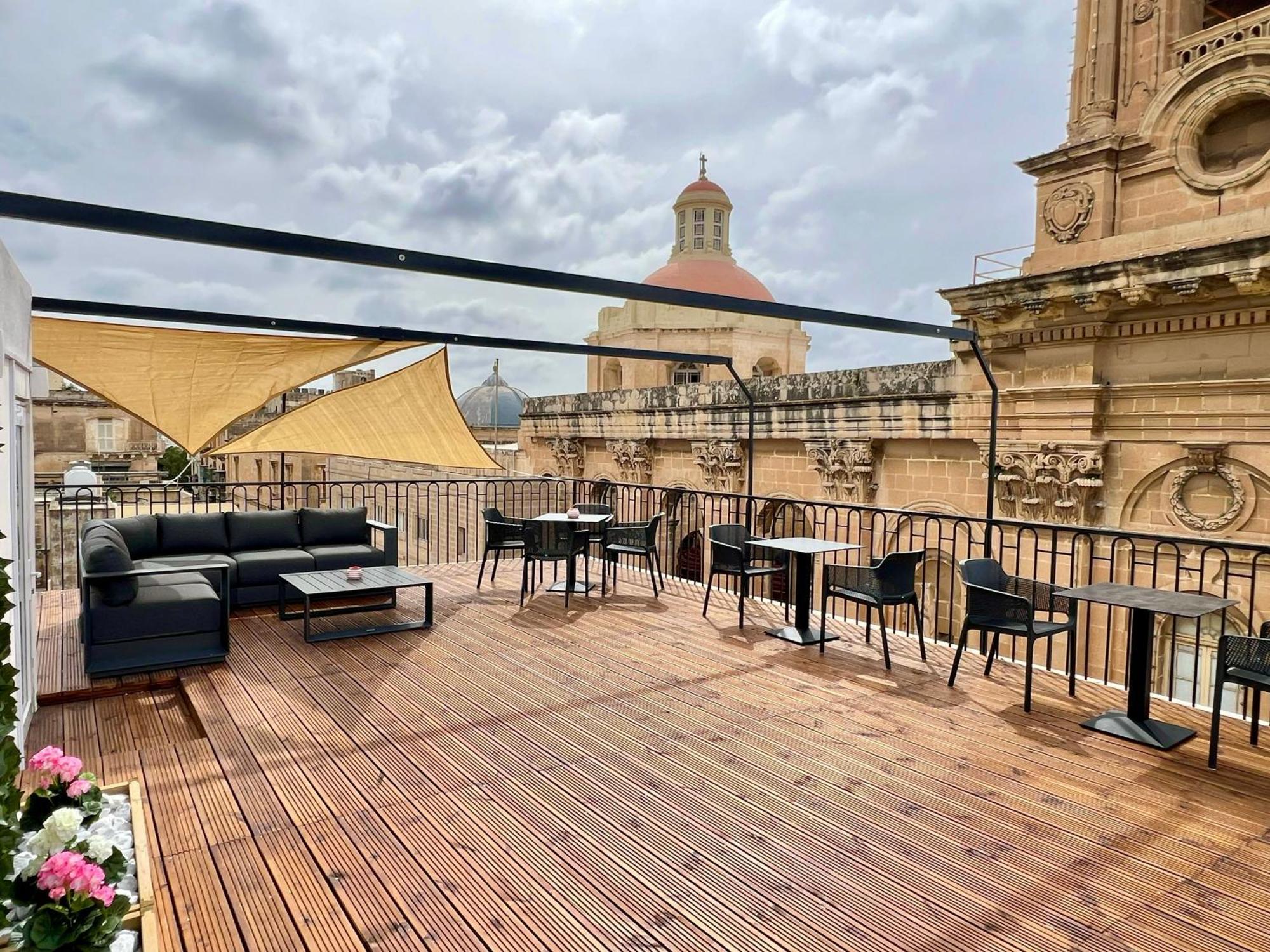 Florette Suite 1Br With Stunning Lounge Terrace By Arcobnb Ил-Фурияна Екстериор снимка